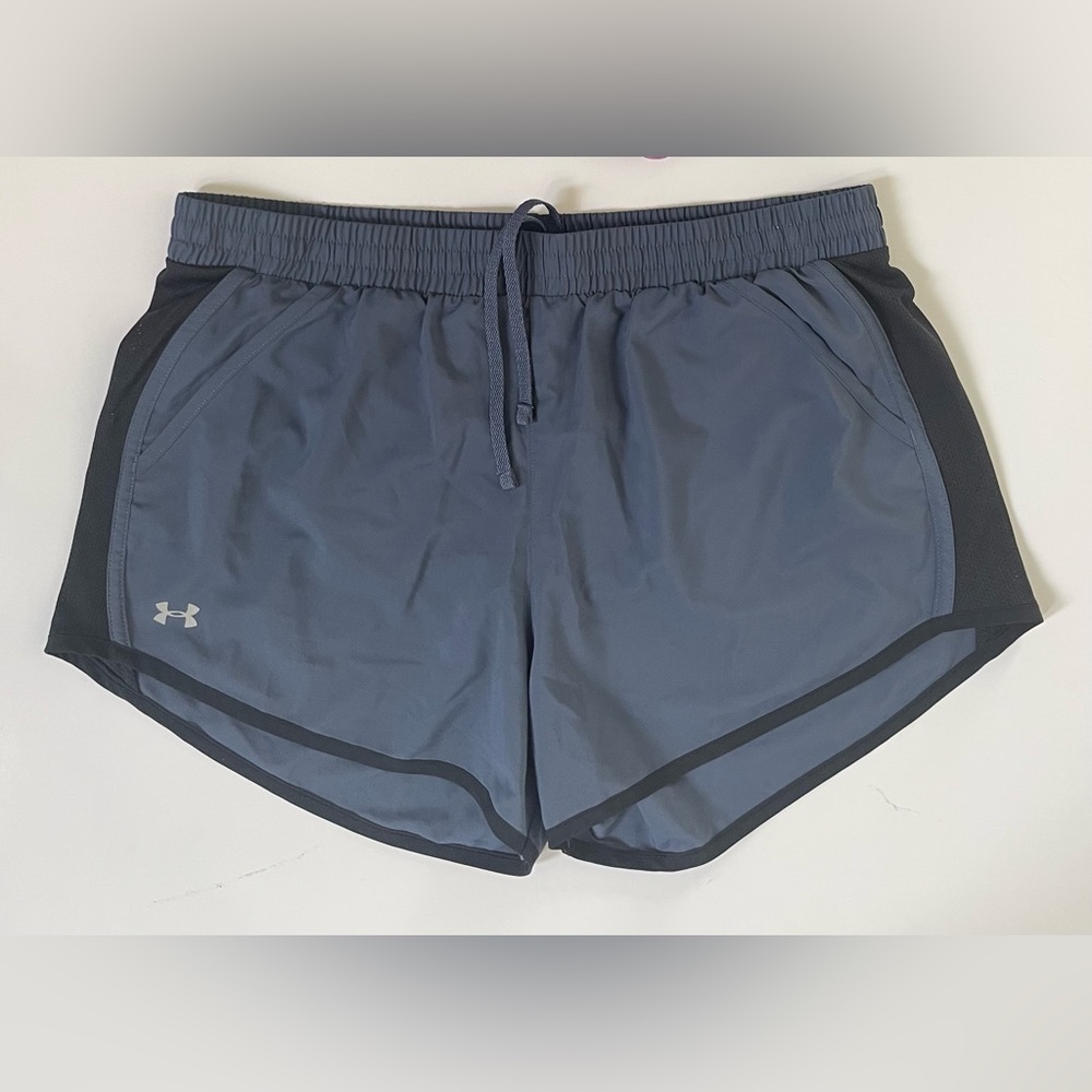 Women’s Under Armour Running Shorts with pockets Gray/Black. Size L
